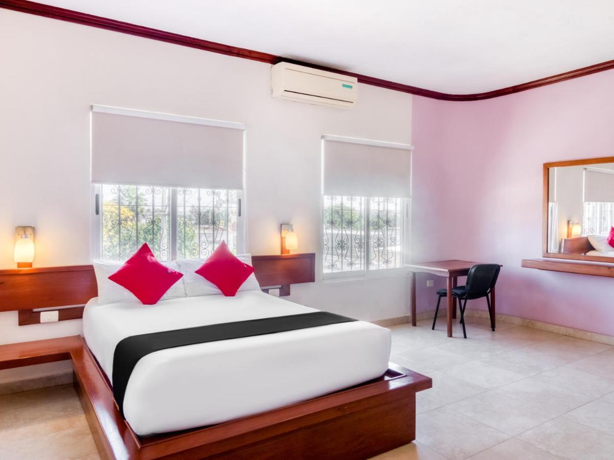 Monte Salerno Hotel & Suites Montemorelos Exterior photo